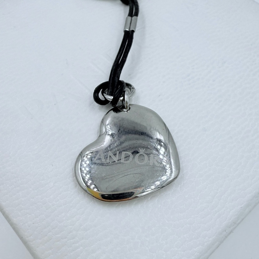 Pandora Keychain - Picture 2 of 3